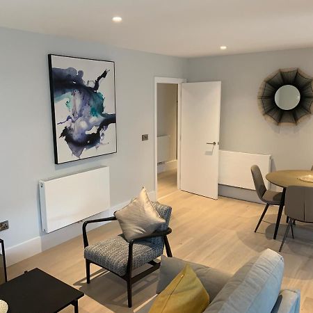 Heathrow North Apartments By Charles Hope Hounslow Ngoại thất bức ảnh