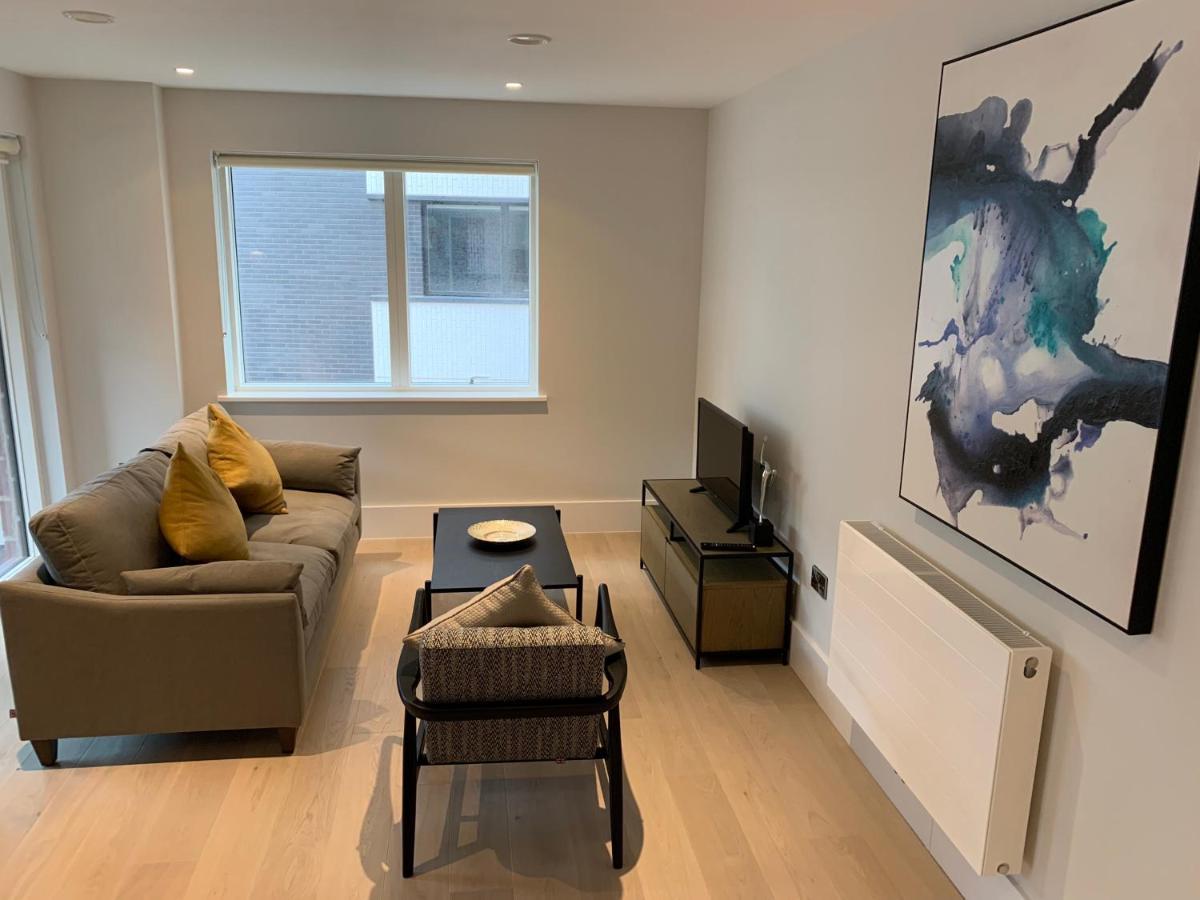 Heathrow North Apartments By Charles Hope Hounslow Ngoại thất bức ảnh